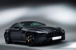 2013 Aston Martin V12 Vantage Carbon Black II
